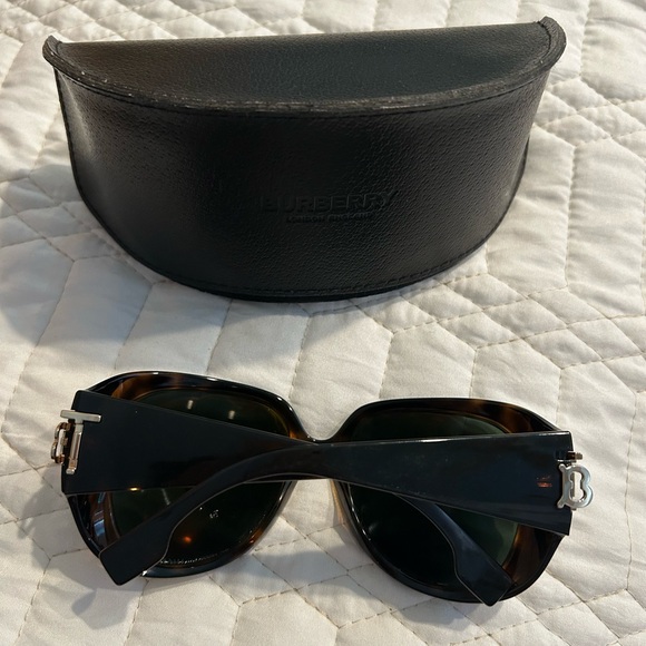 Burberry Brown Tortoise Sunglasses main image 4